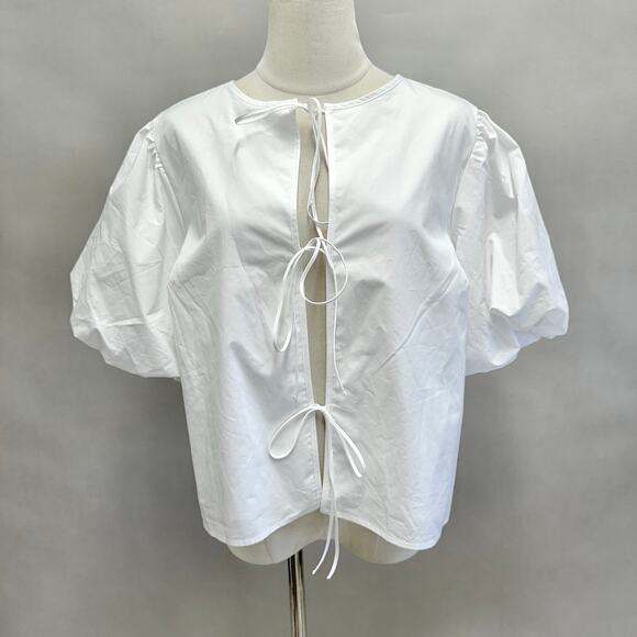 Abercrombie & Fitch Short-Sleeve Tie-Front Top Solid White Size Medium NWT - Picture 1 of 12